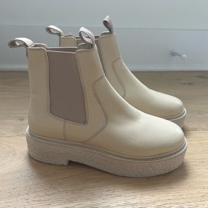 FREE PEOPLE Chelsea Boot